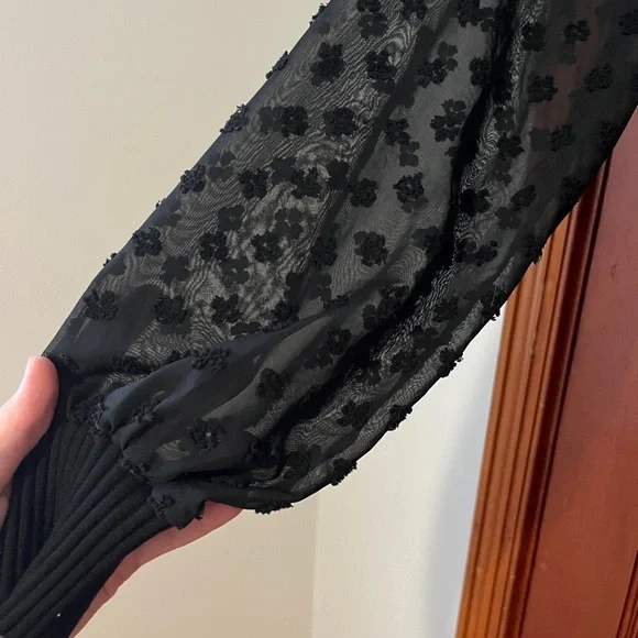 THML Black Textured Women’s Blouse Size XS - Picture 3 of 6